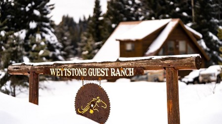 Bridge Lake resort guest ranch cabin